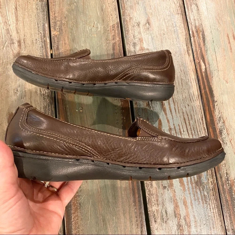 Clarks left right